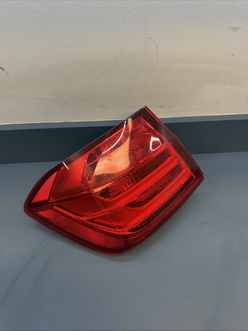 2012 - 2015 BMW F30 320i 328i 335i Rear Left Driver Tail Light Outer OEM 7259895