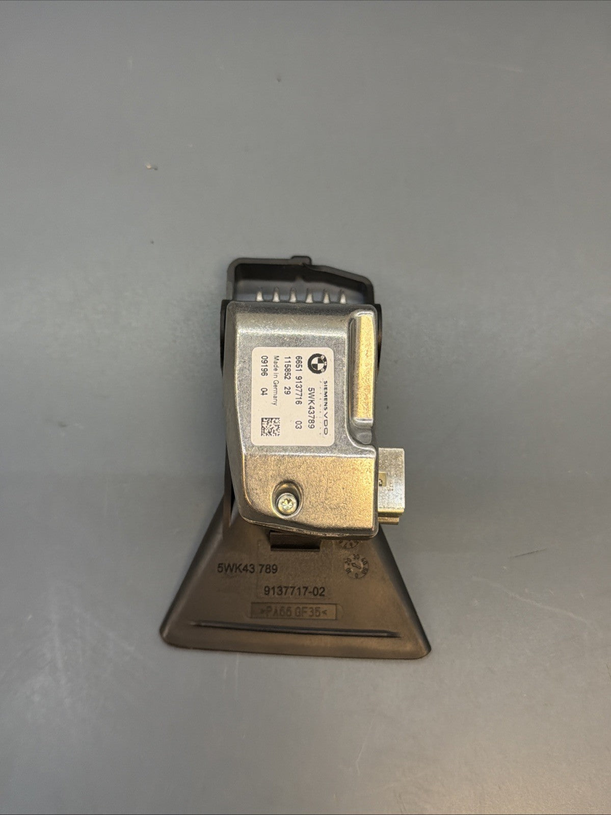 BMW E60 528i 535i 550i Rear View Backup Camera Parking Assistance Module 9137716