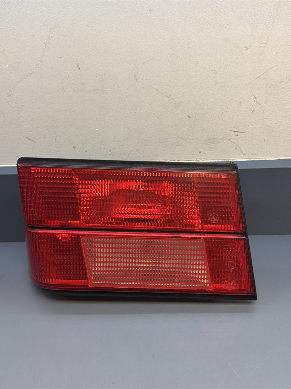 1988-1995 BMW E34 525i 530i 535i 540i Driver Left Inner Tail Light 1389015