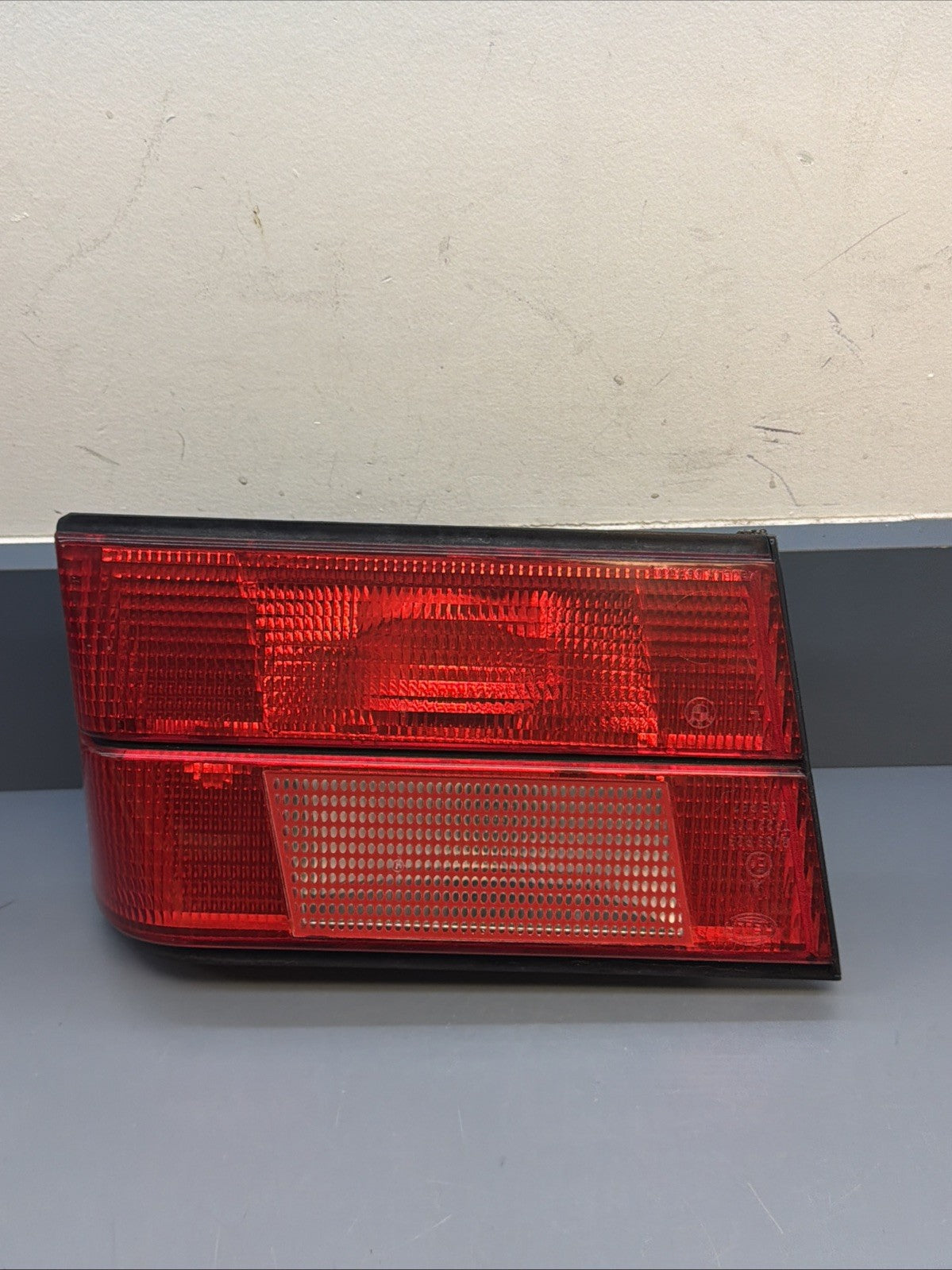 1988-1995 BMW E34 525i 530i 535i 540i Driver Left Inner Tail Light 1389015