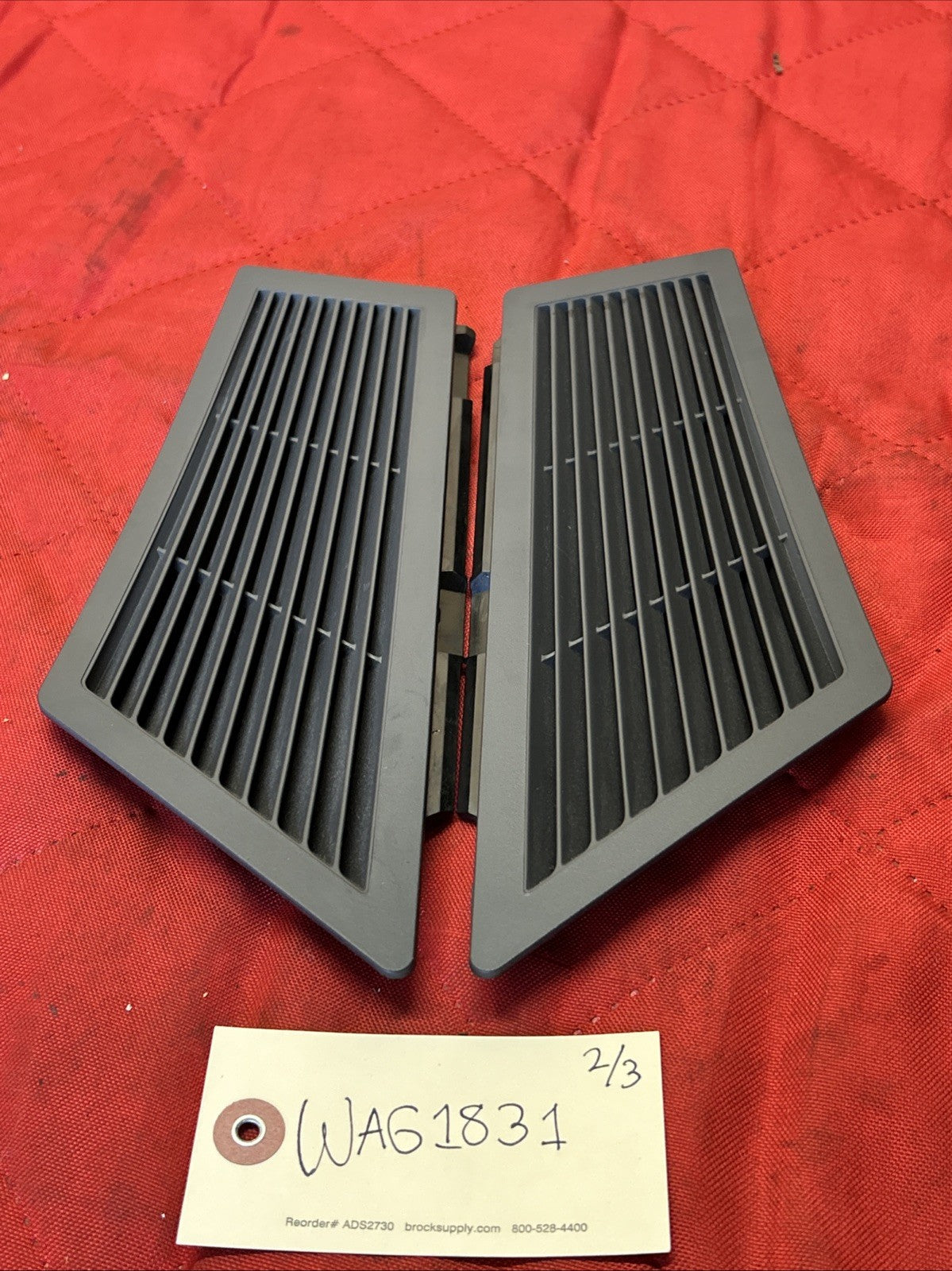 04-10 BMW X3 RH&LH Rear Trunk Inner Interior Boot Vent Grille Trim 3411753