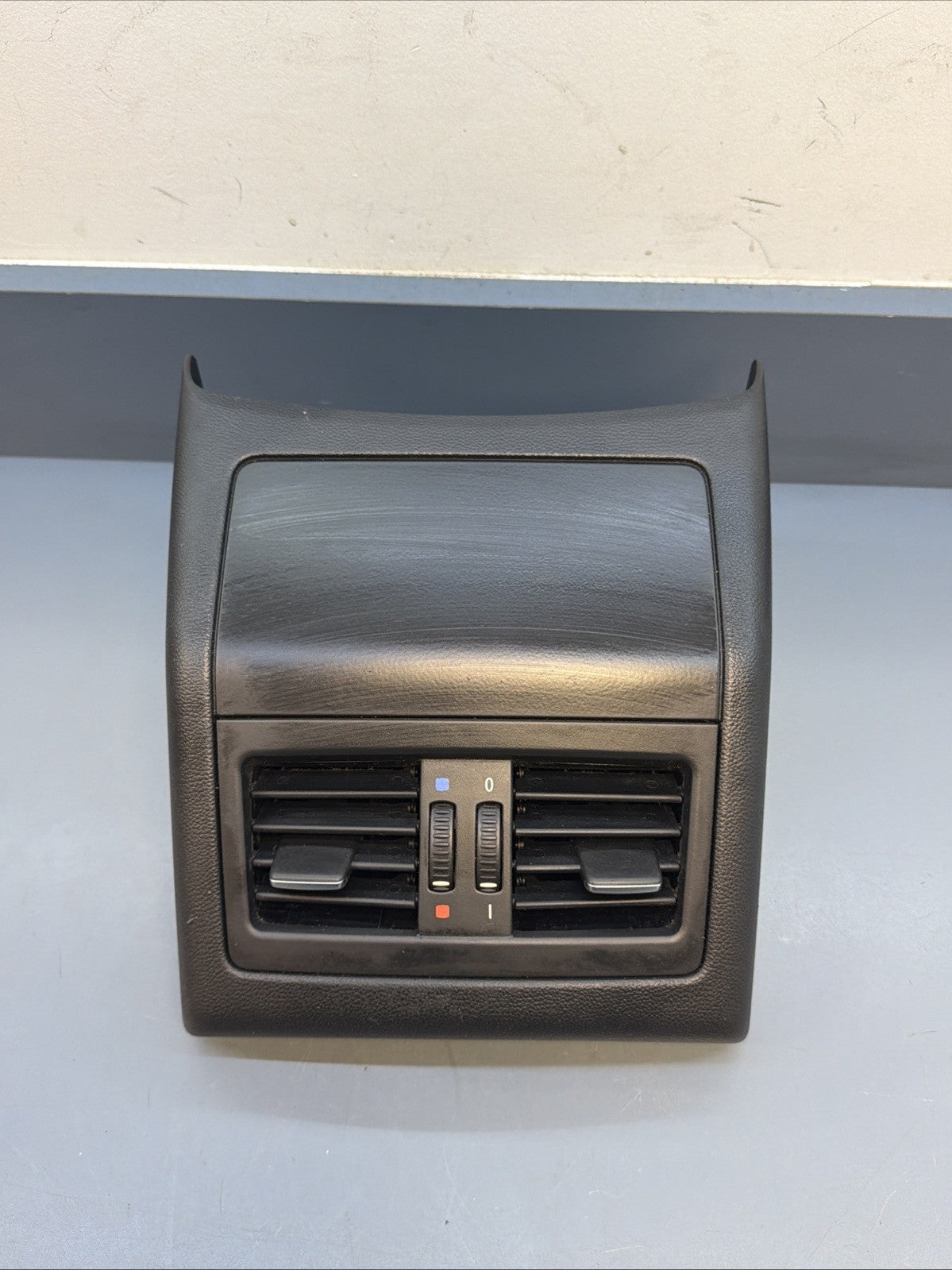 BMW E90 3 SERIES Rear Console AC Heat Air Vent Grill OEM 6932023 6932024 7129556