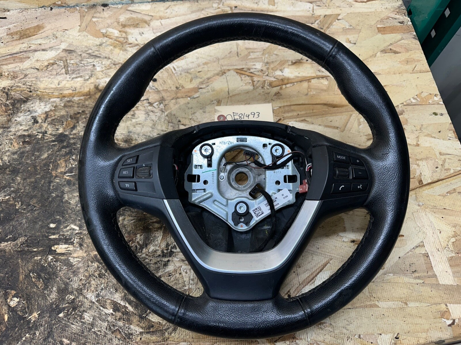 BMW 11-17 F25 X3 BLACK LEATHER STEERING WHEEL AND BUTTONS OEM 2406058