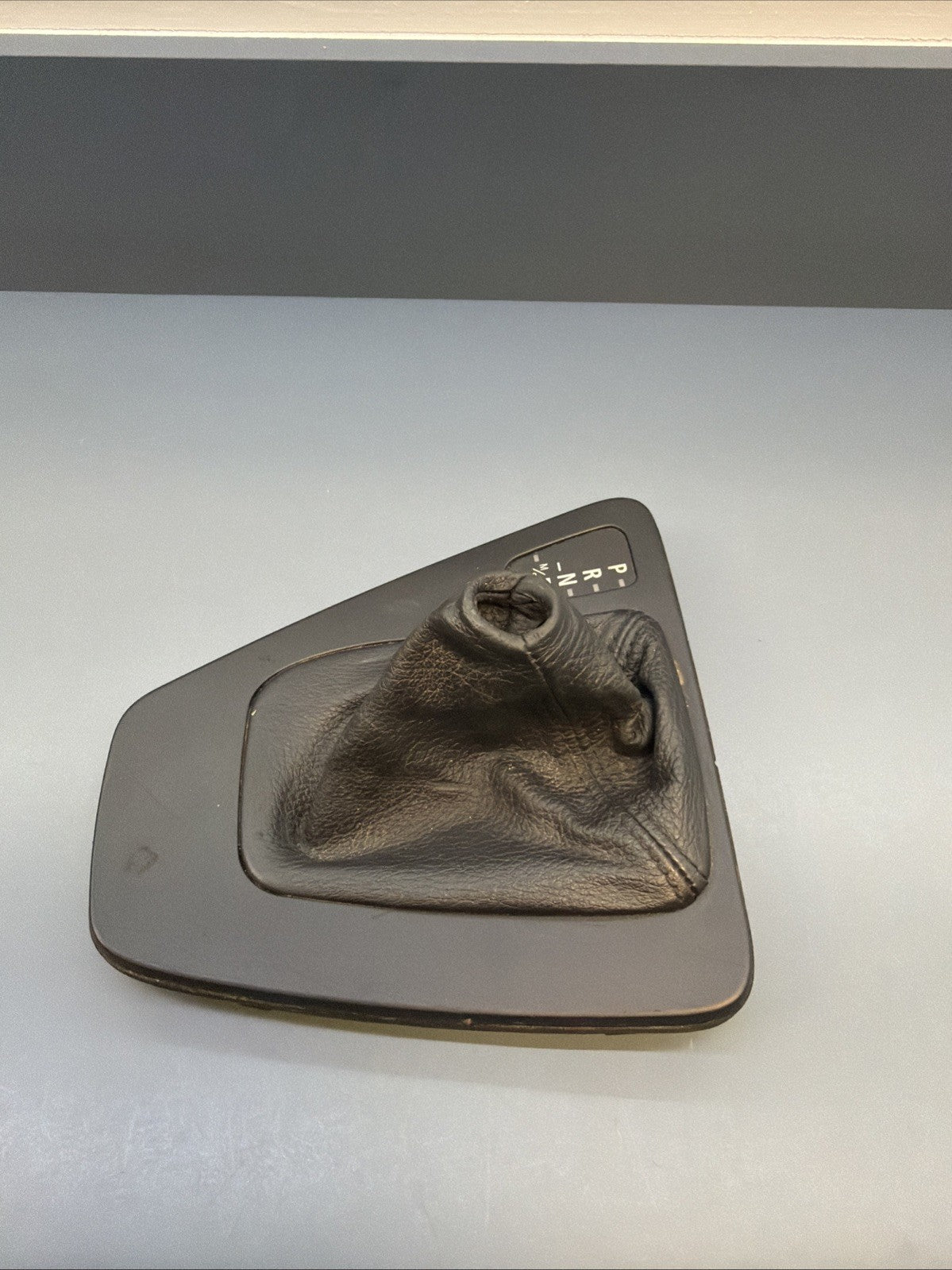 2007-2013 BMW E90 328i Gear Shifter Cover W Trim Indicator 7155643
