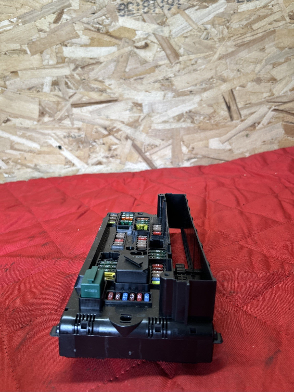 2011-2013 BMW X3 3.0L INTERIOR CABIN FUSE BOX JUNCTION BLOCK OEM 9210863