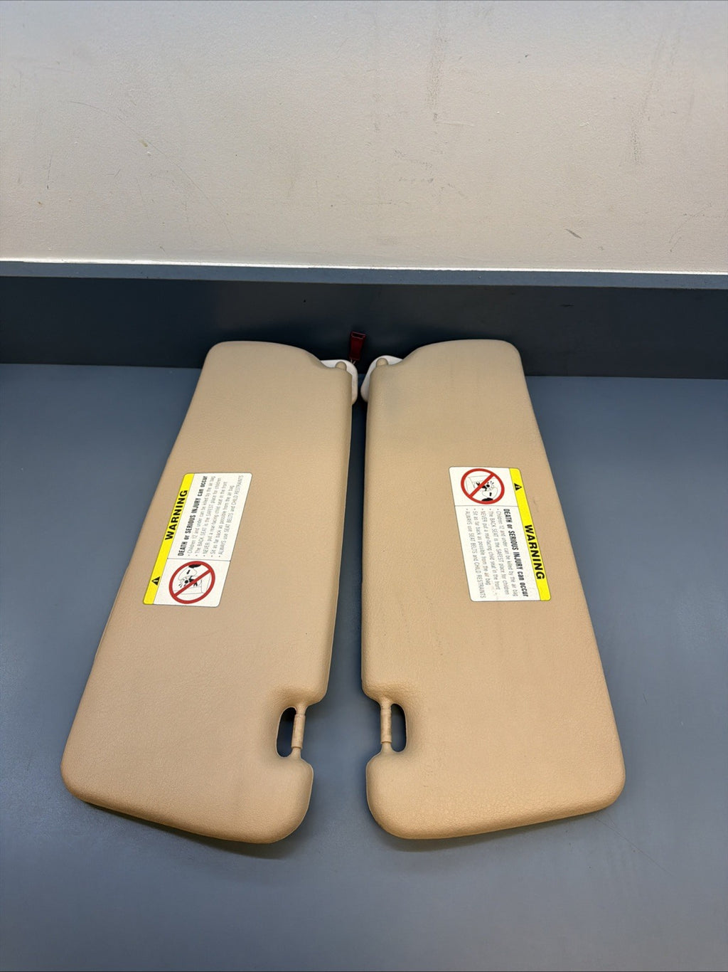 00–05 BMW E46 325i Right & Left Light Sun Visor Mirror Leather Set OEM 6905983