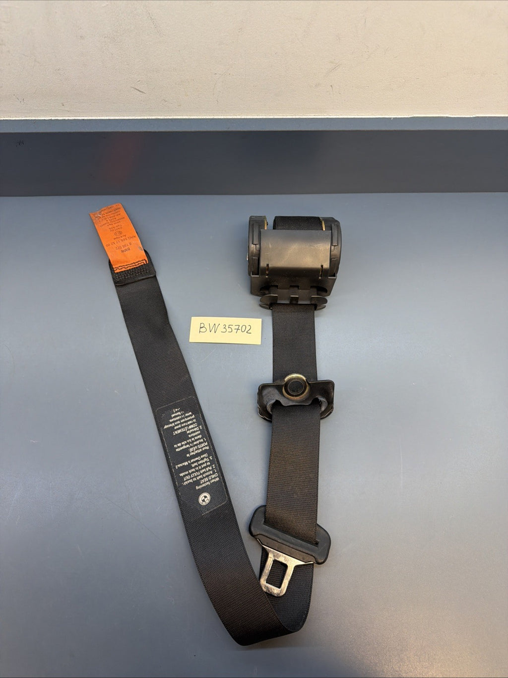 97-03 OEM BMW E39 540 M5 Front Right Passenger Side Seatbelt Black 8198572