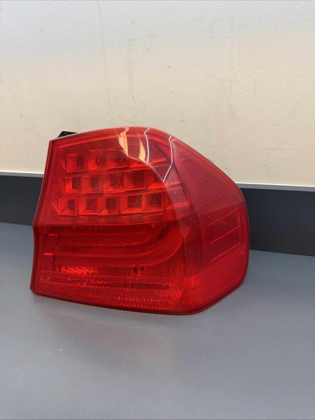 09-11 Bmw E90 328 335 M3 Rear Right Side LED Outer Taillight Lamp Oem 7289430