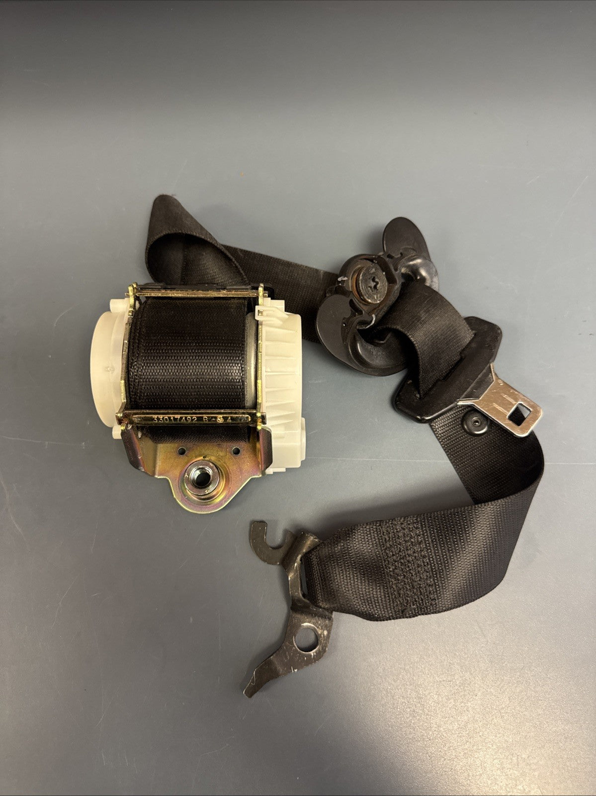 2006-2011 BMW 328i 335i E90 Left Front Seat Belt 72119117219 OEM Used