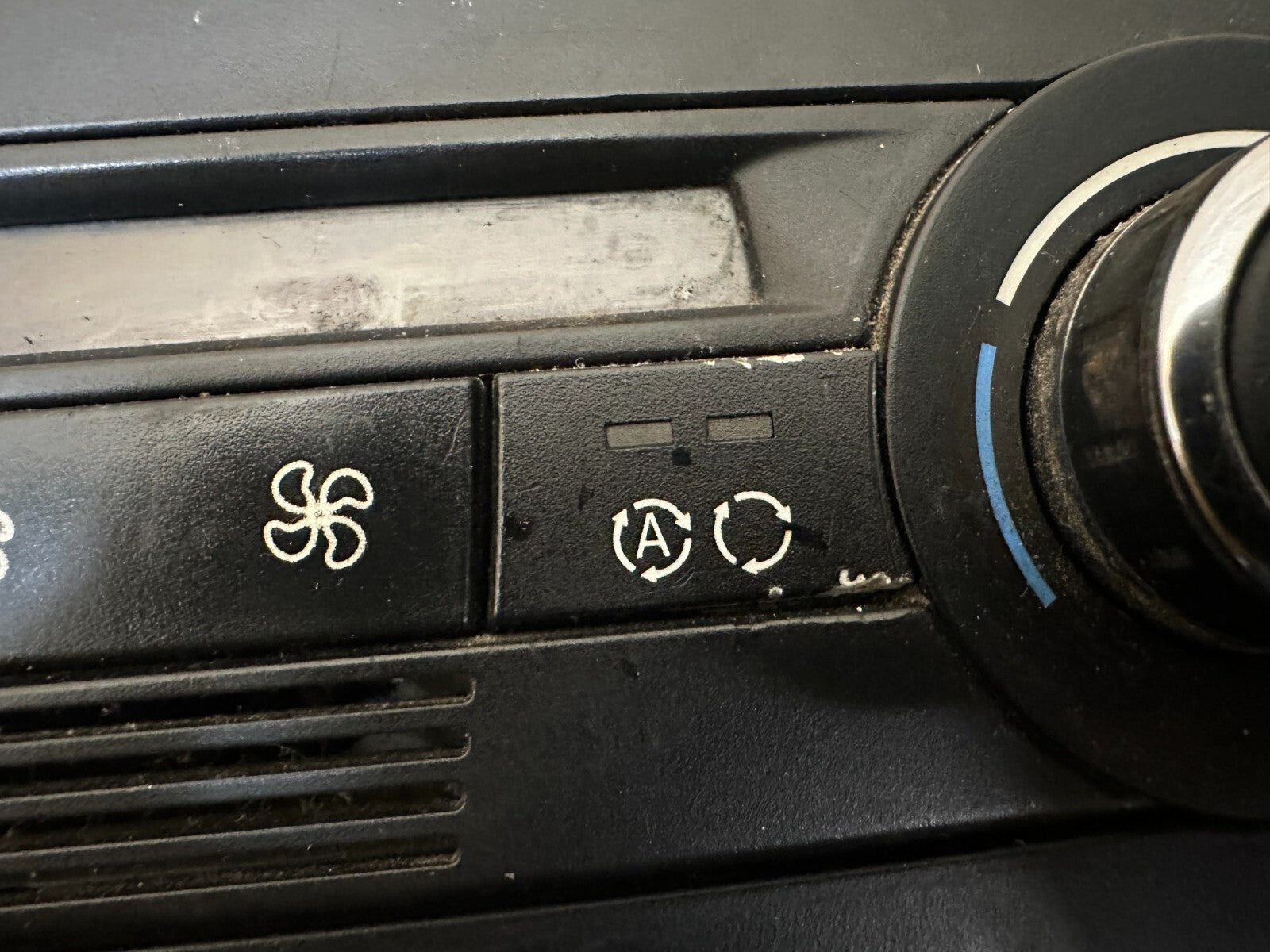 BMW 06-12 E90 AC HEATER CLIMATE CONTROL SWITCH PANEL W HEATED SEATS OEM 9162984