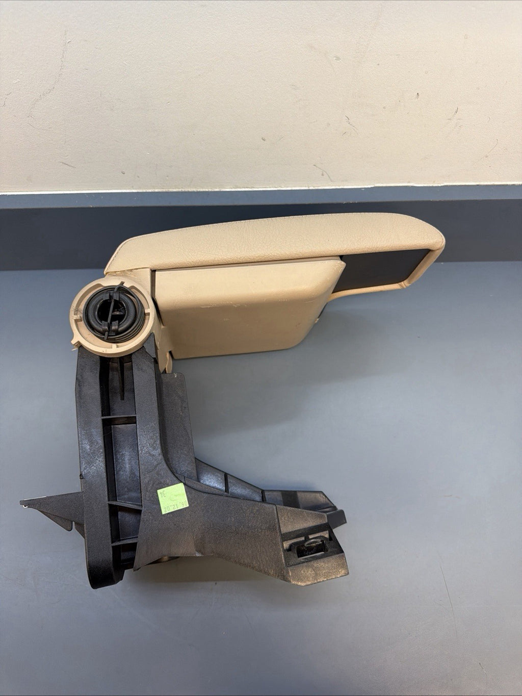 99-05 Bmw E46 325i 330i Front Center Console Arm Rest Lid Leather BEIGE 8213678