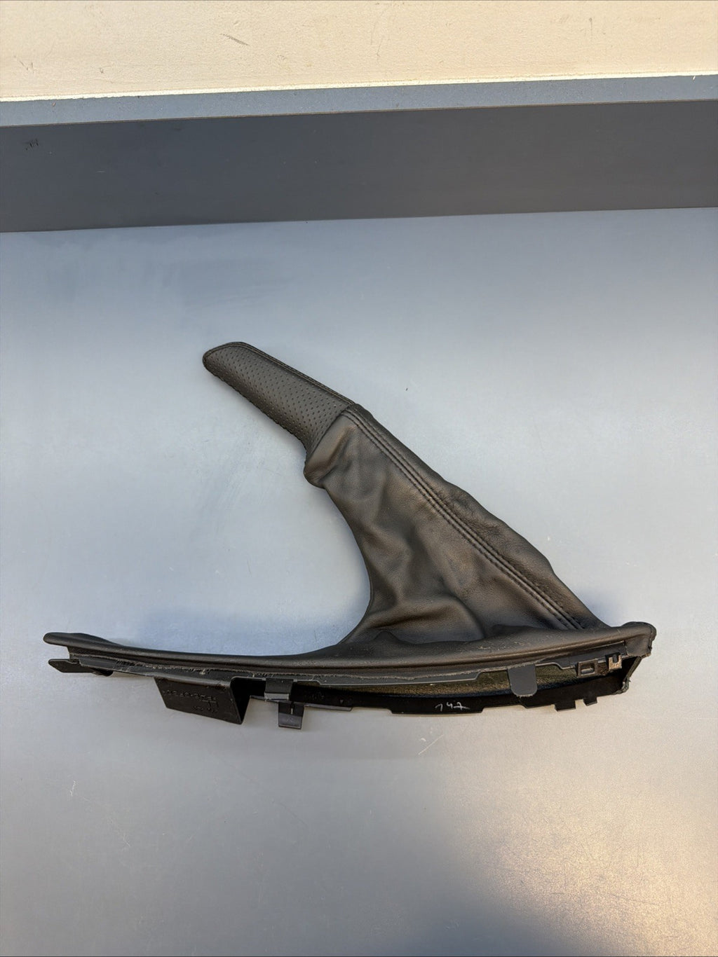 08-13 OEM BMW E88 E82 128 135 Boot Hand Brake Handle Perforated Leather Black