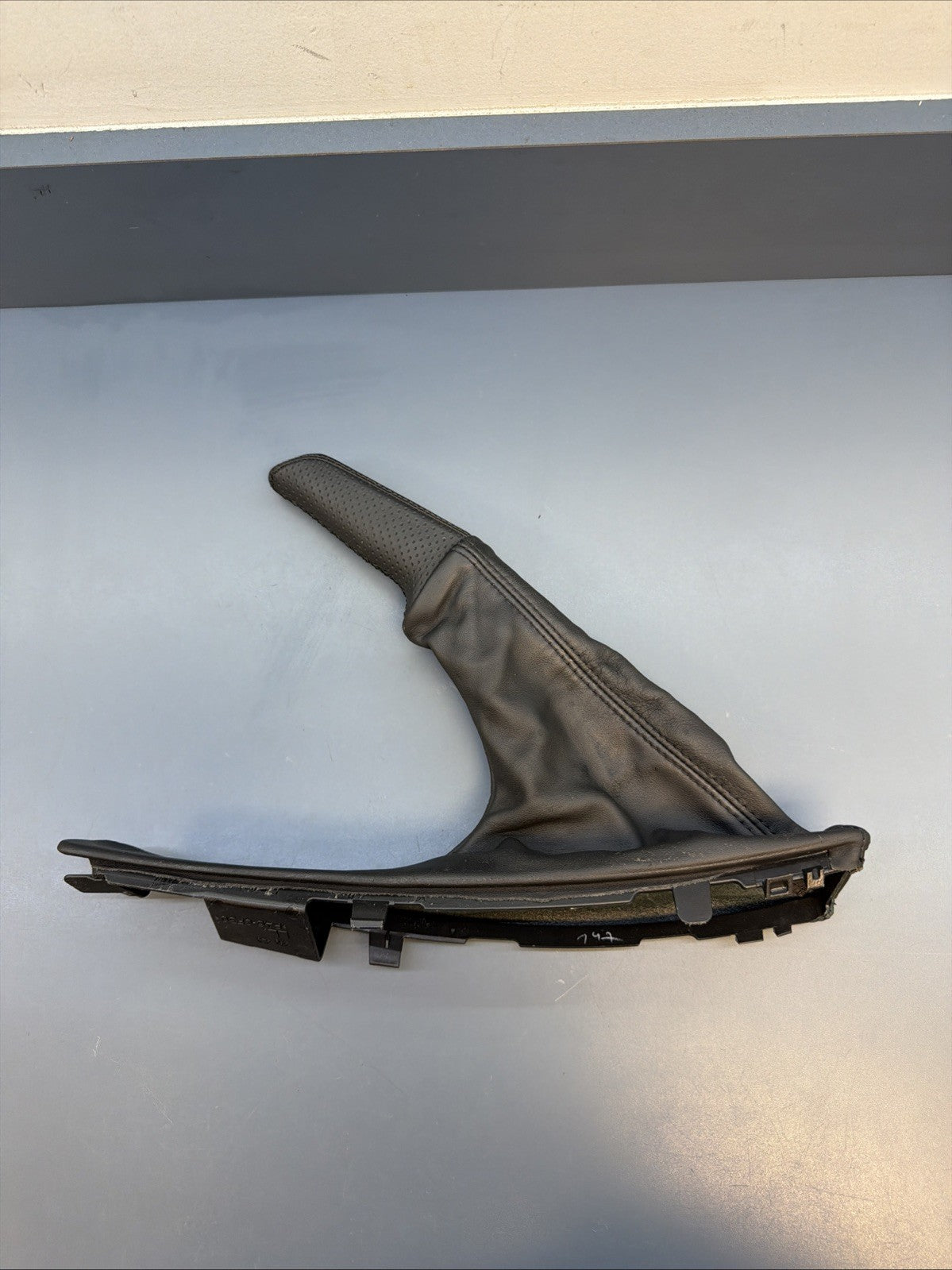 08-13 OEM BMW E88 E82 128 135 Boot Hand Brake Handle Perforated Leather Black