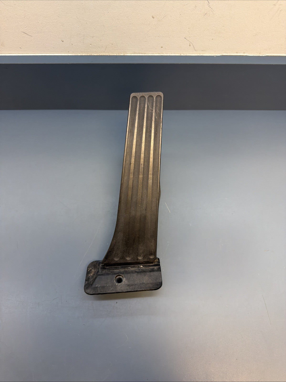 07-14 Bmw 328i 335i E90 E92 E93 Gas pedal Accelerator With Sensor OEM 6852644