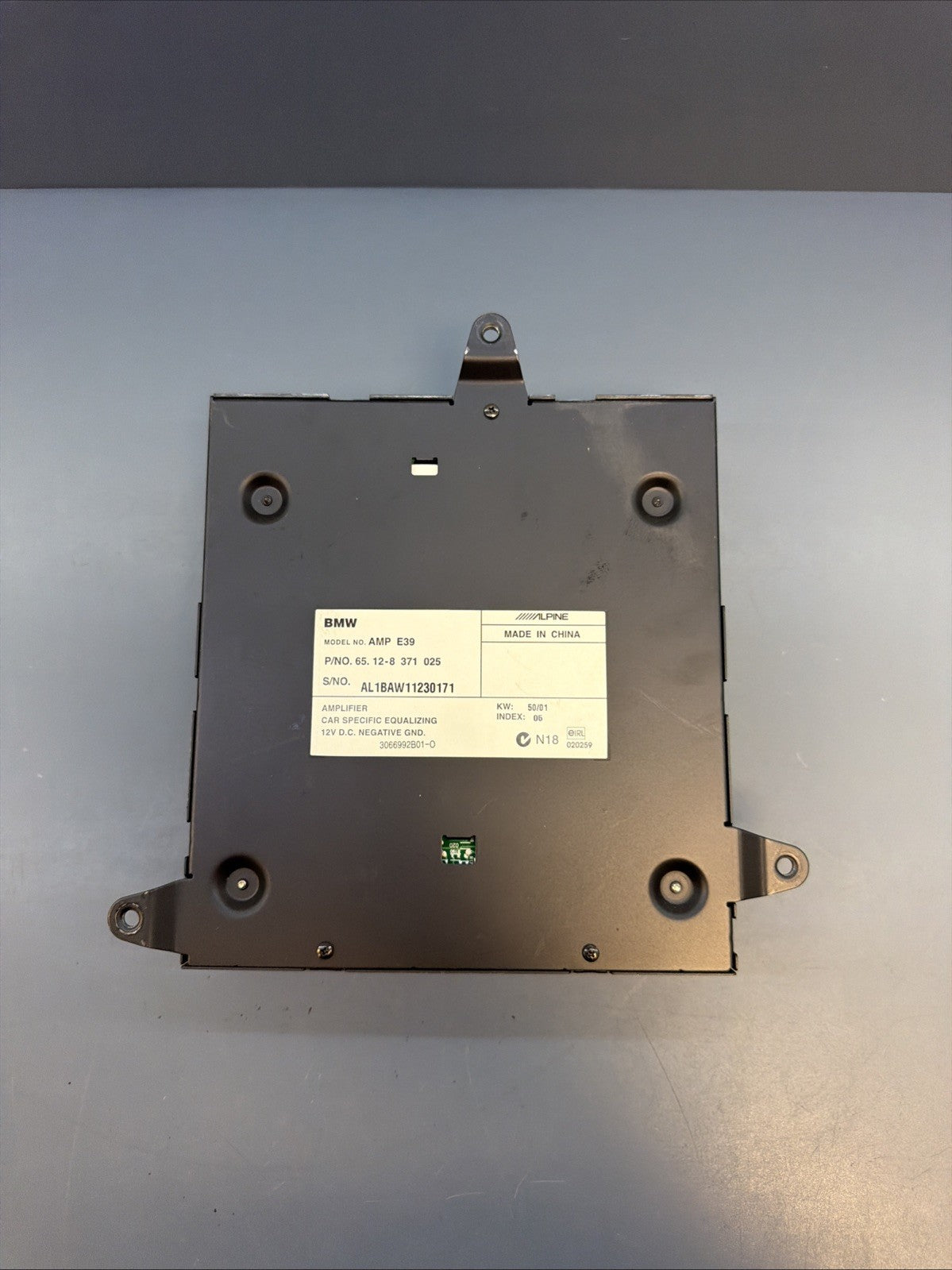 1997-2003 BMW 5 SERIES ALPINE AUDIO AMPLIFIER CONTROL MODULE 8371025