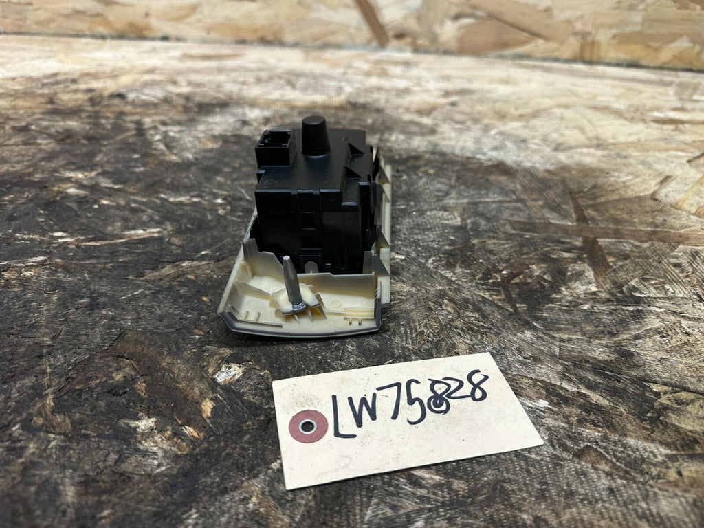 BMW 05-12 E90 3 SERIES HEADLIGHT FOG LIGHT CONTROL SWITCH DARK GRAY OEM 6938864