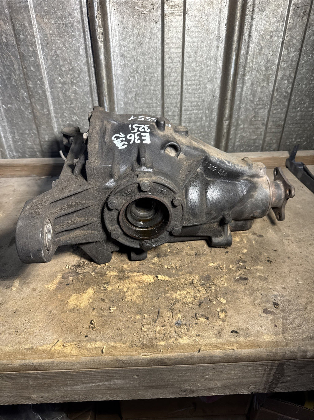 BMW REAR DIFFERENTIAL E36 325I AUTOMATIC SERIES FINAL DRIVE 3.91 3310 1212852