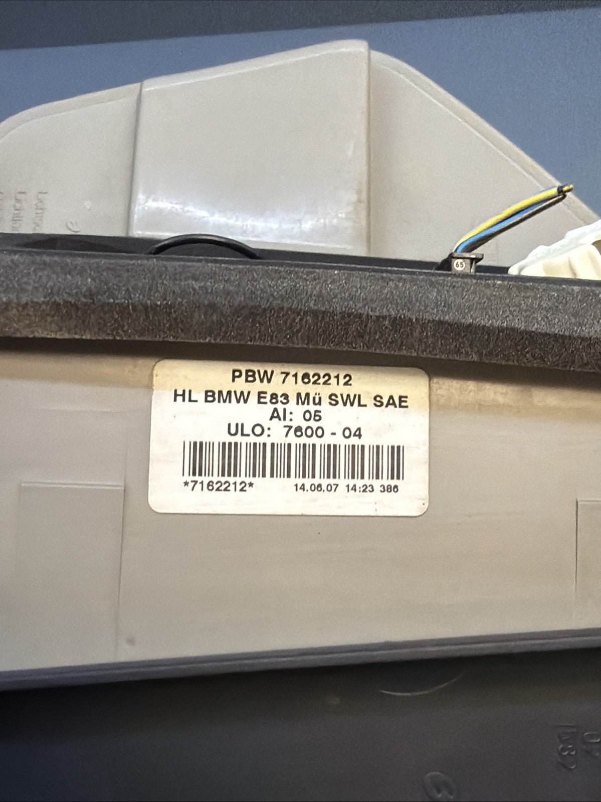 2007-2010 BMW E83 X3 Right Passenger Side Rear Outer Halogen Light OEM 7162212