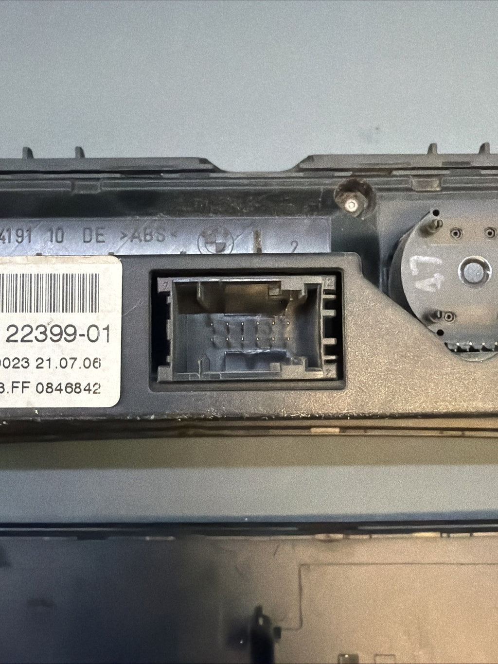 2004-2010 BMW E60 E63 E64 5 6 SERIES AC Heat Temp Climate Control Bezel 9122399