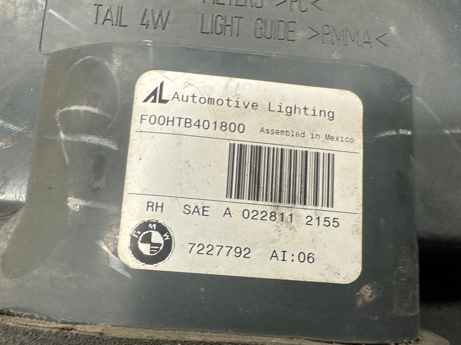 BMW 2011-2014 X5 E70 LCI REAR RIGHT SIDE OUTER TAIL LIGHT OEM 7227792