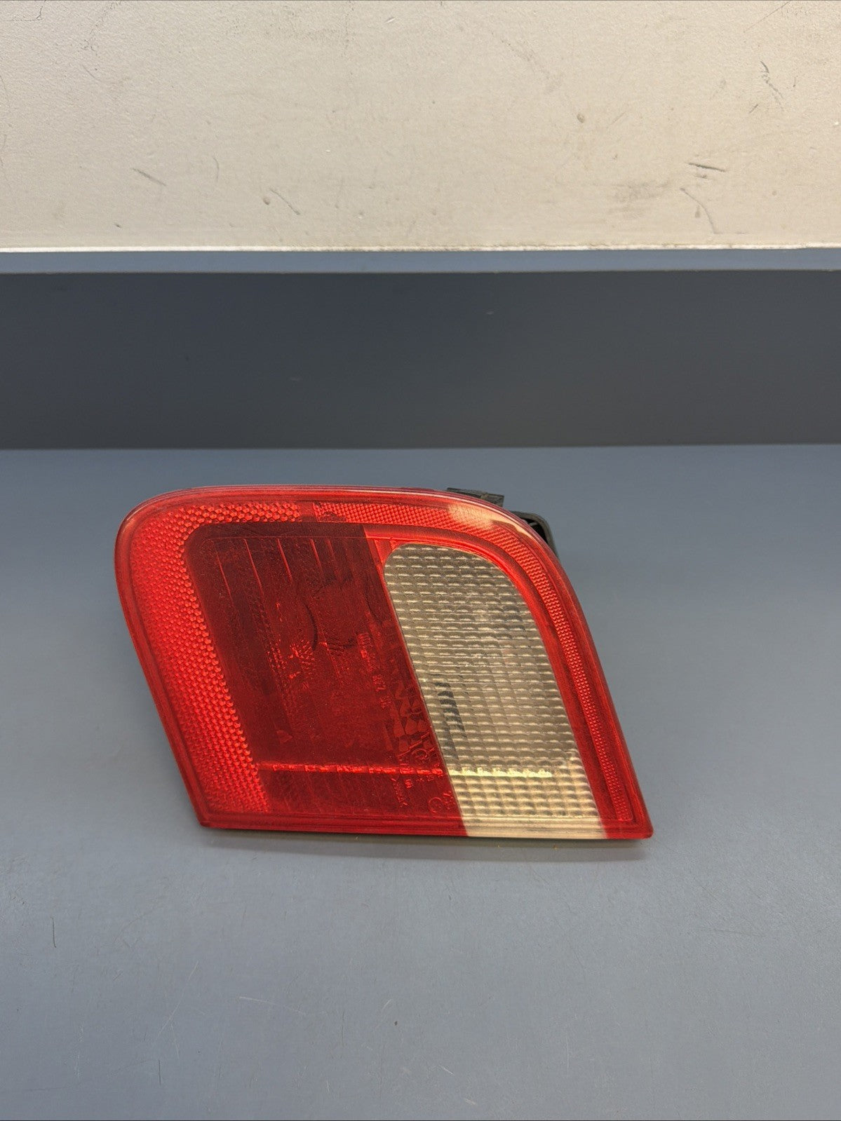 2000-2001 BMW E46 328 Right Passenger RH Side Inner Tail Light Oem SEDAN 8364924