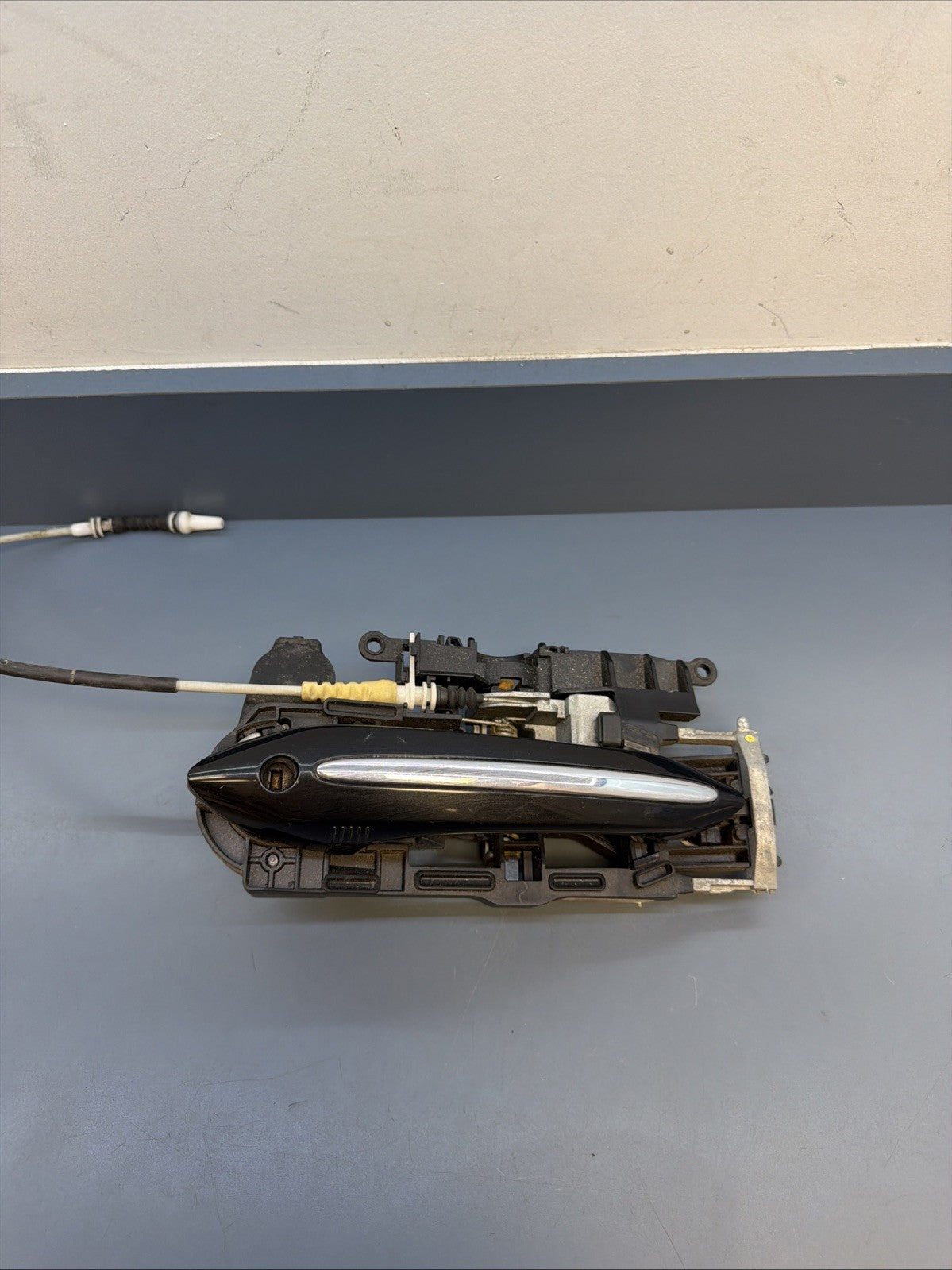 11-16 BMW 535I 550I FRONT LEFT DRIVER SIDE EXTERIOR DOOR HANDLE X1720745108 OEM