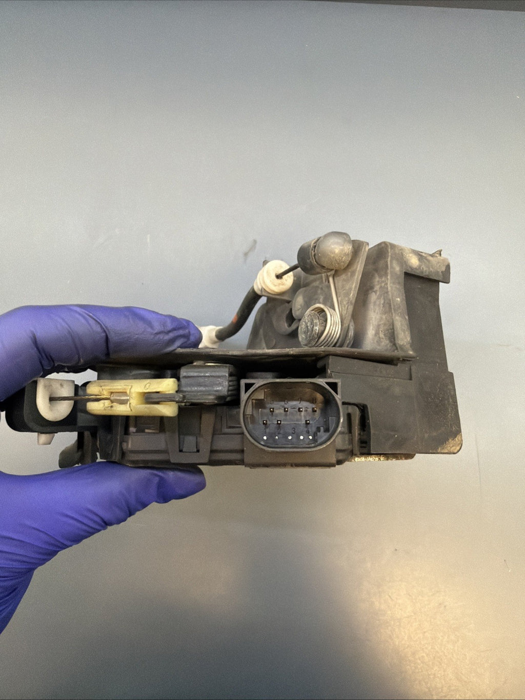 BMW E53 X5 00-06 OEM LEFT DRIVER FRONT DOOR LOCK ACTUATOR 8402537