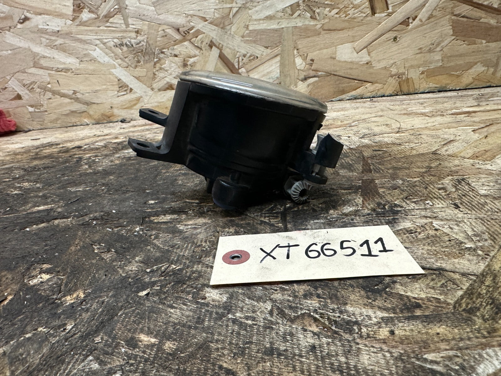 BMW 2012-2015 E84 X1 FRONT LEFT DRIVER SIDE HELLA FOG LIGHT LAMP OEM 2991677