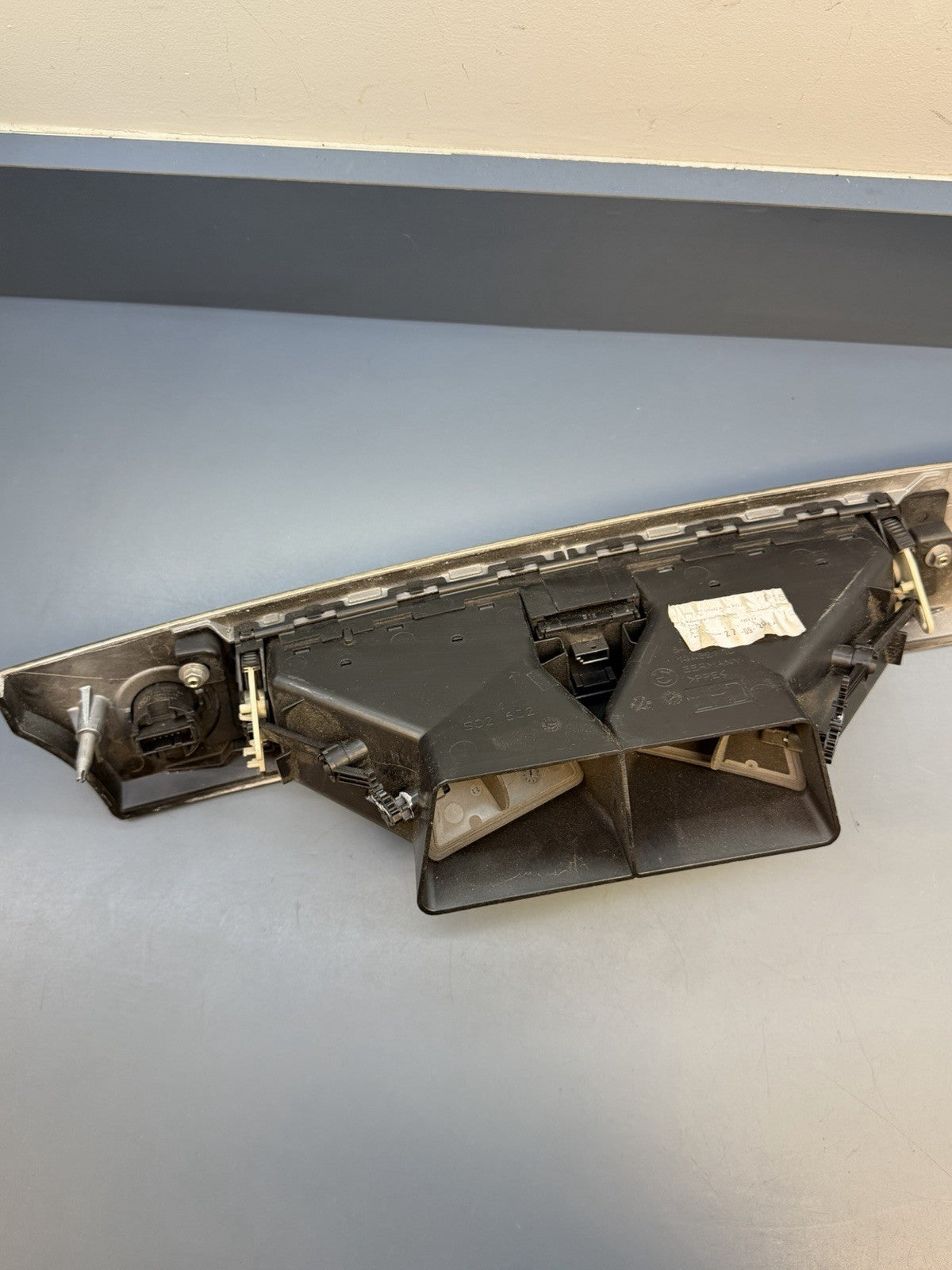 07-13 BMW E90 E91 E92 Dashboard Instrument Panel Air Vent Cover Trim 9214797