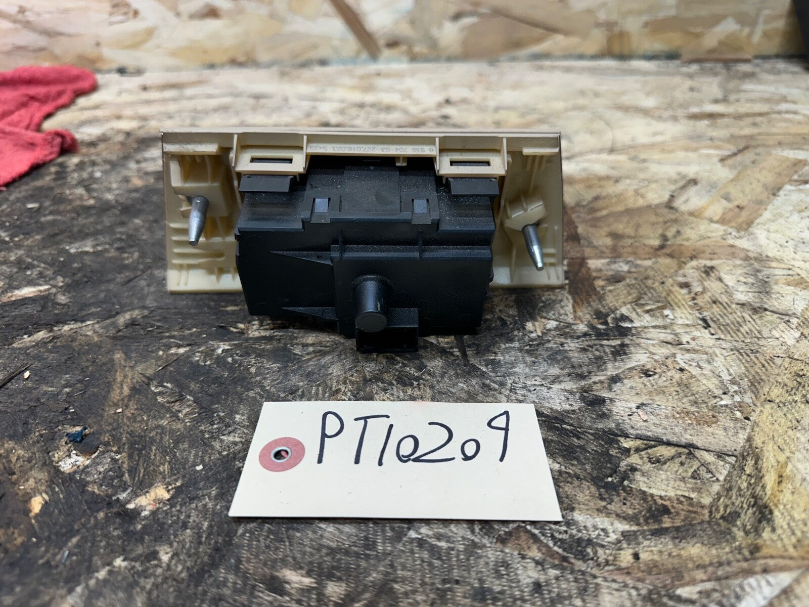 BMW E90 2006-2012 FOG HEAD LIGHT SWITCH COMPLETE TAN OEM 6938864+6938704