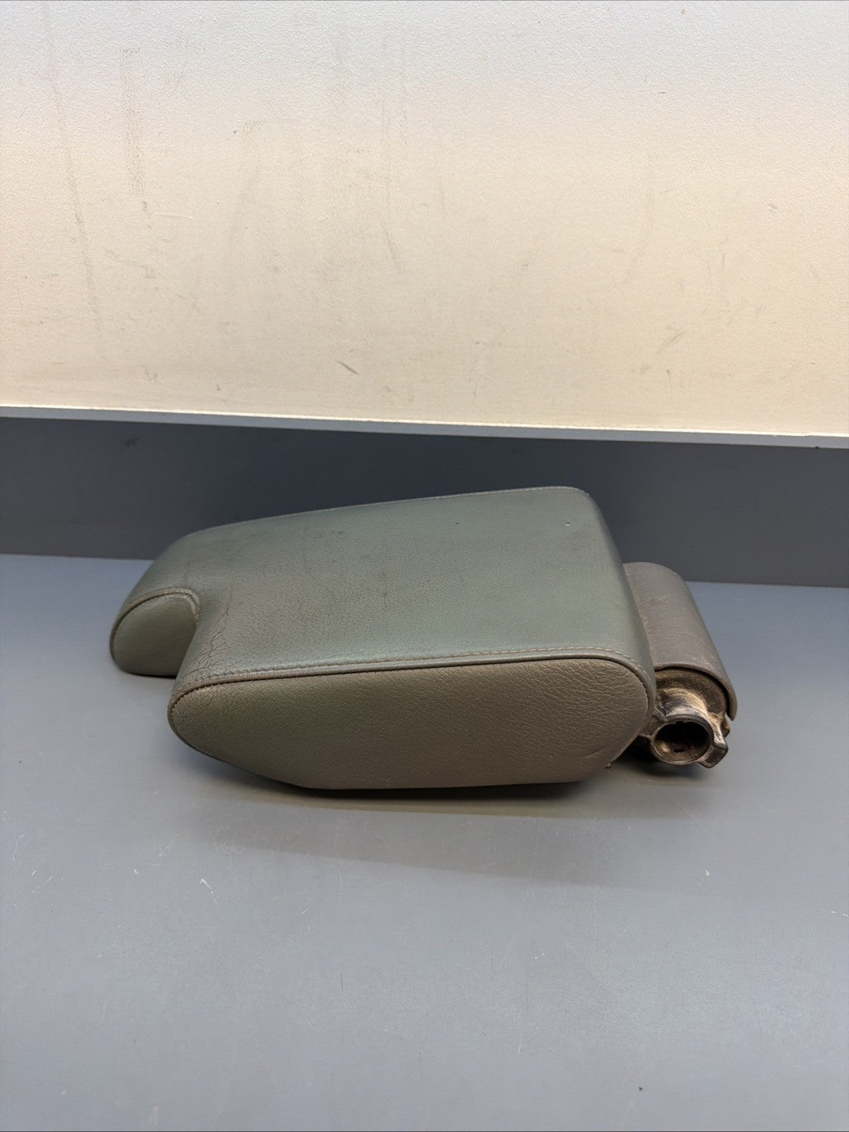 BMW E36 328I M3 323I 325I Front Center Console Armrest Leather OEM 51168204472