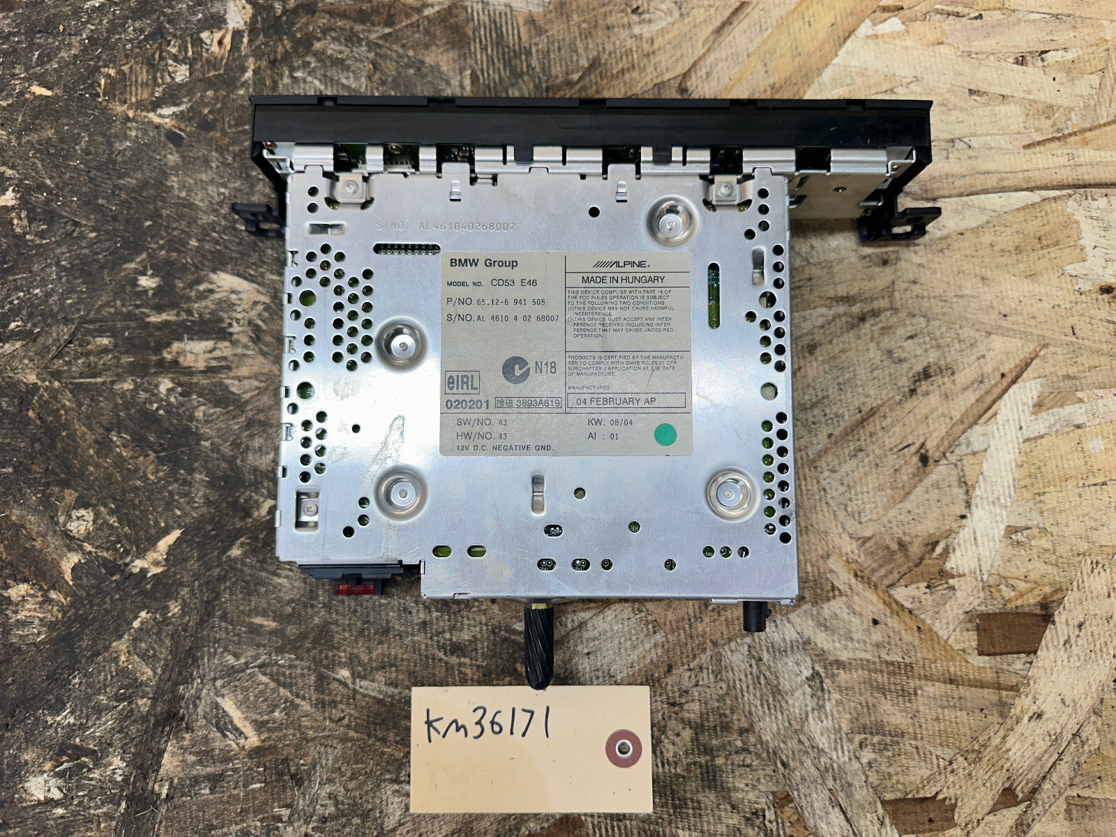 BMW 97-06 E46 3 SERIES CENTER CONSOLE CD/RADIO STEREO RADIO PLAYER OEM 6941505