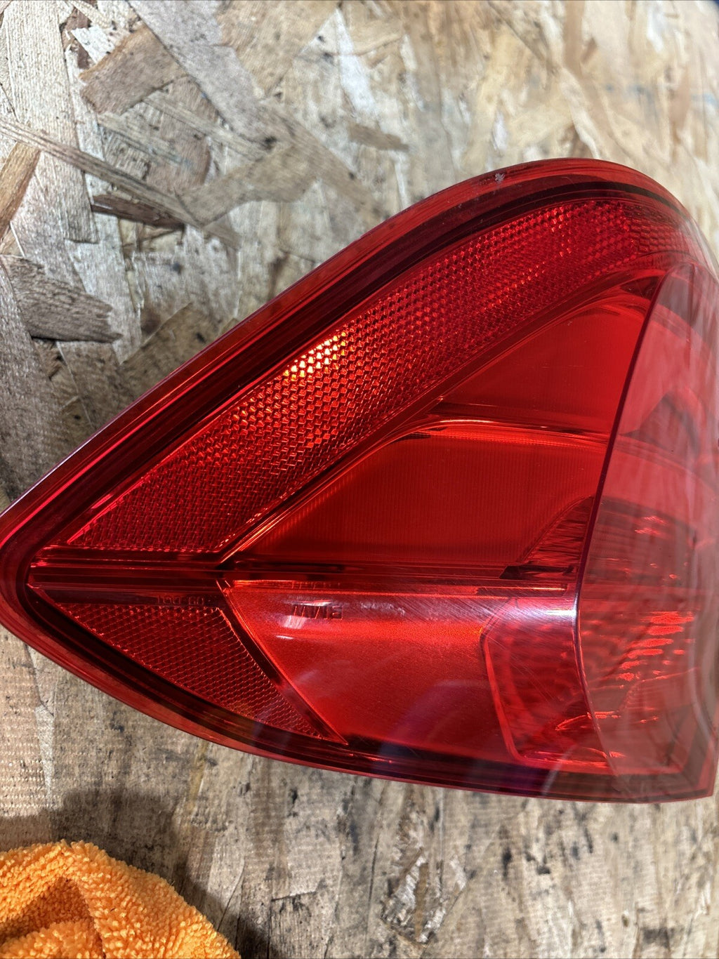 7259896 | 2012 - 2015 BMW 3 Series 320i 328i 335i OEM Passenger Taillight Right