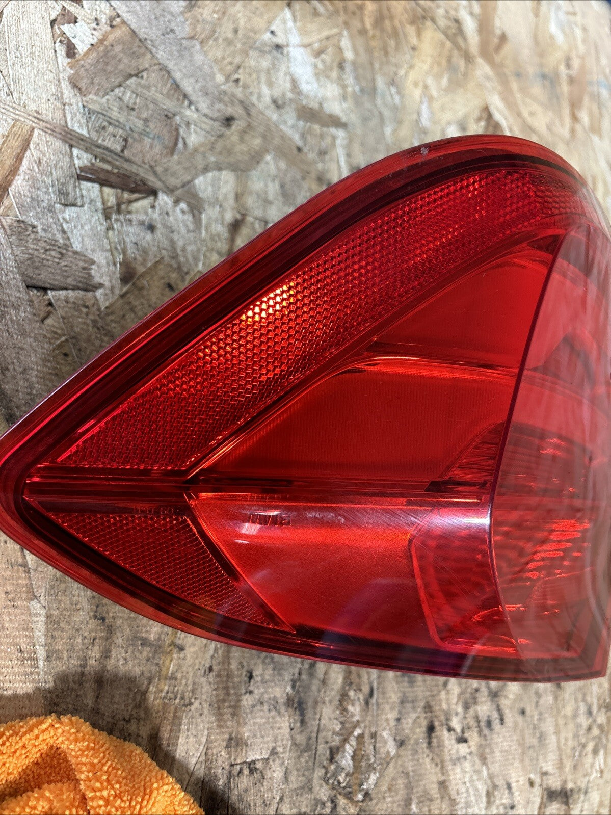 7259896 | 2012 - 2015 BMW 3 Series 320i 328i 335i OEM Passenger Taillight Right
