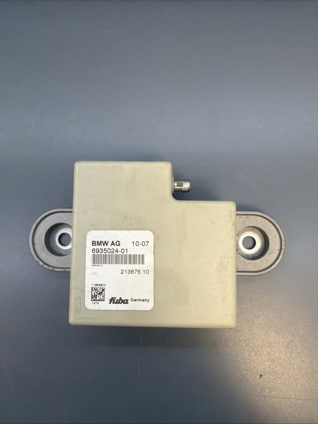OEM BMW 335i E90 E60 535i 3 Series Antenna Amplifier Module 6935024