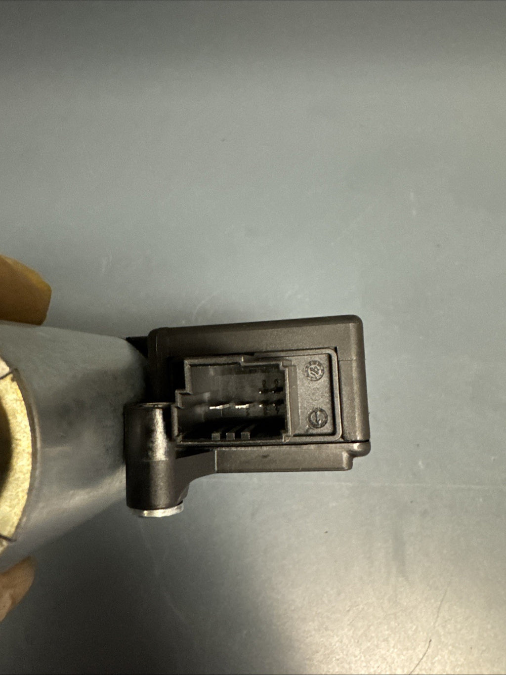 BMW OEM SUNROOF ELECTRIC MOTOR DRIVE UNIT MODULE E81 E82 E87 E90 E92 7193398