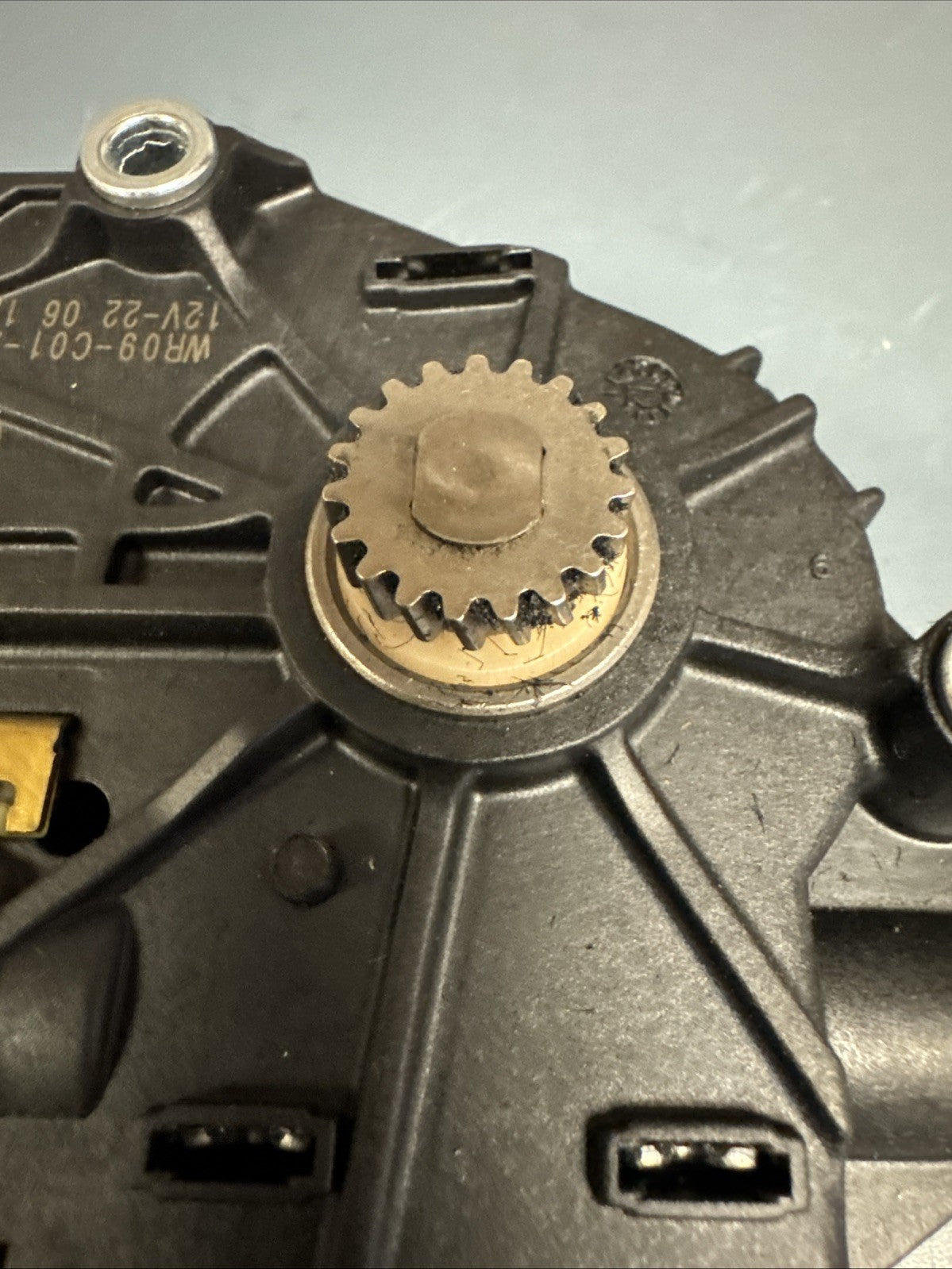 BMW OEM SUNROOF ELECTRIC MOTOR DRIVE UNIT MODULE E81 E82 E87 E90 E92 7193398