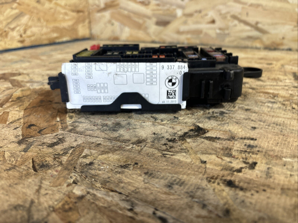 13-16 BMW F30 F32 F34 F36 F80 F82 M3 M4 REAR FUSE RELAY BOX MODULE 9337880 OEM