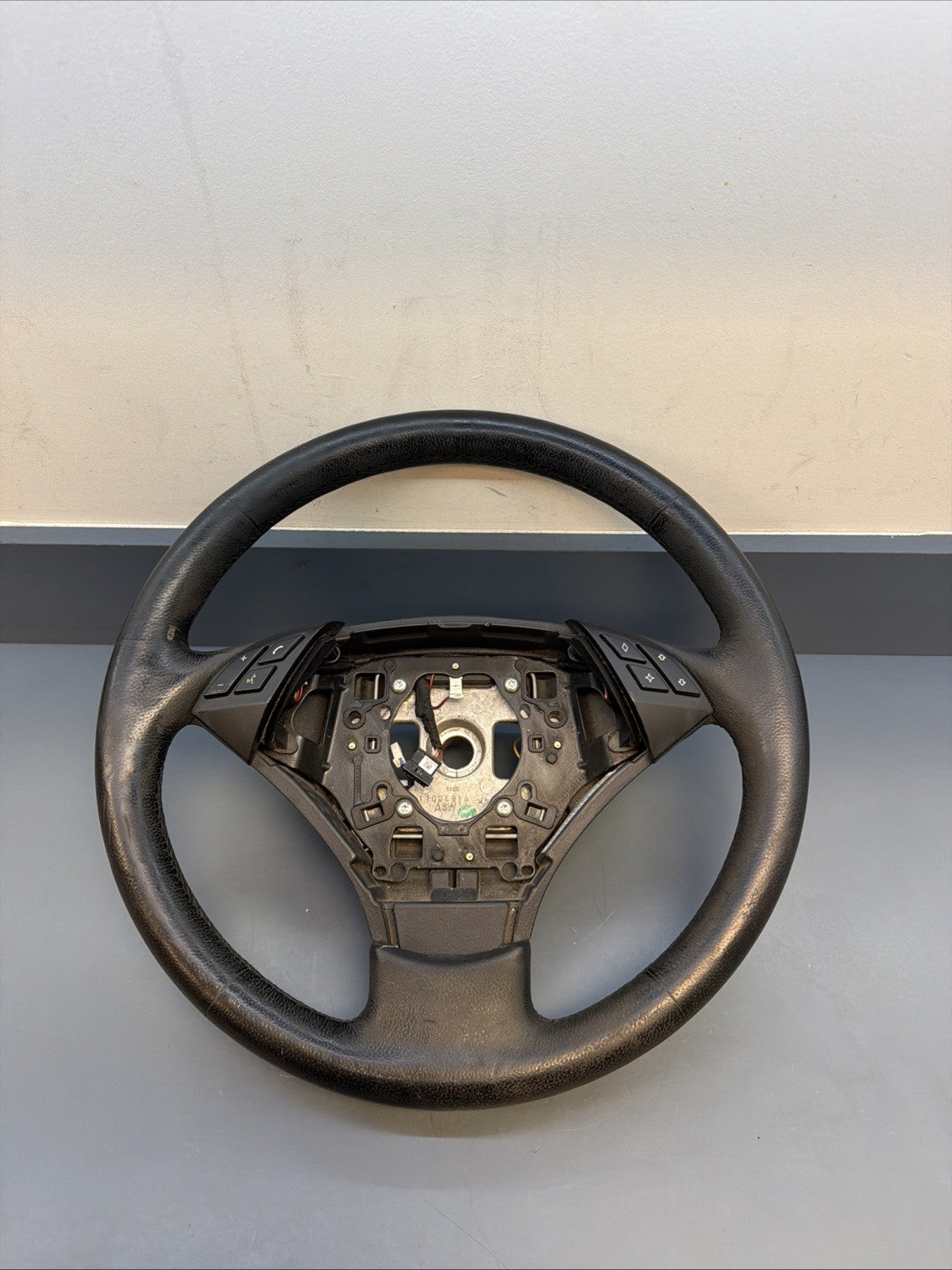 06-10 BMW E60 535i 528i 545i 550i Steering Wheel Non-Sport W/ Controls 3385E6030