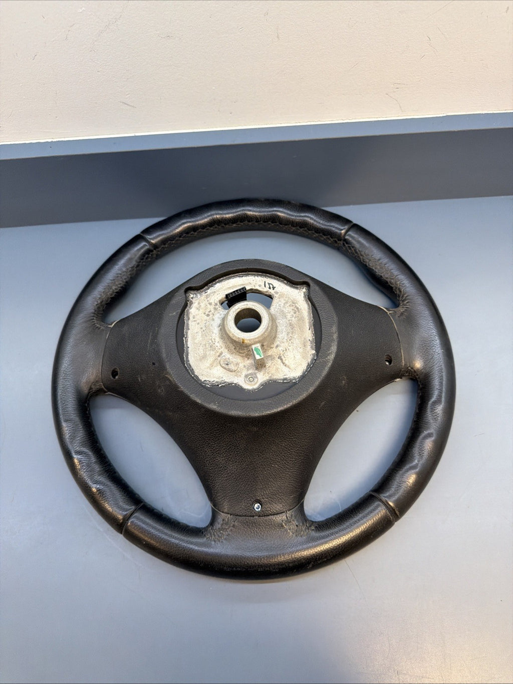06-13 BMW E90 E91 E92 E93 Steering Wheel 325I 328I 330I 335I OEM SPORT