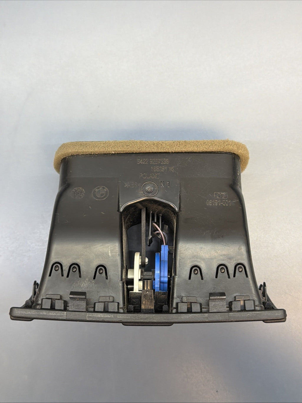 2012-2016 BMW 328i 320i 335i Rear Center Console Air Vent Grille 9265350 OEM