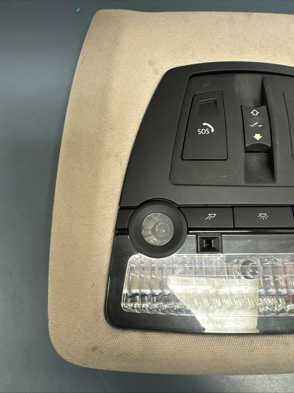 2009 BMW 750i (F01) CELL PHONE COMMUNICATION DOMELIGHT TRIM OEM 9207672