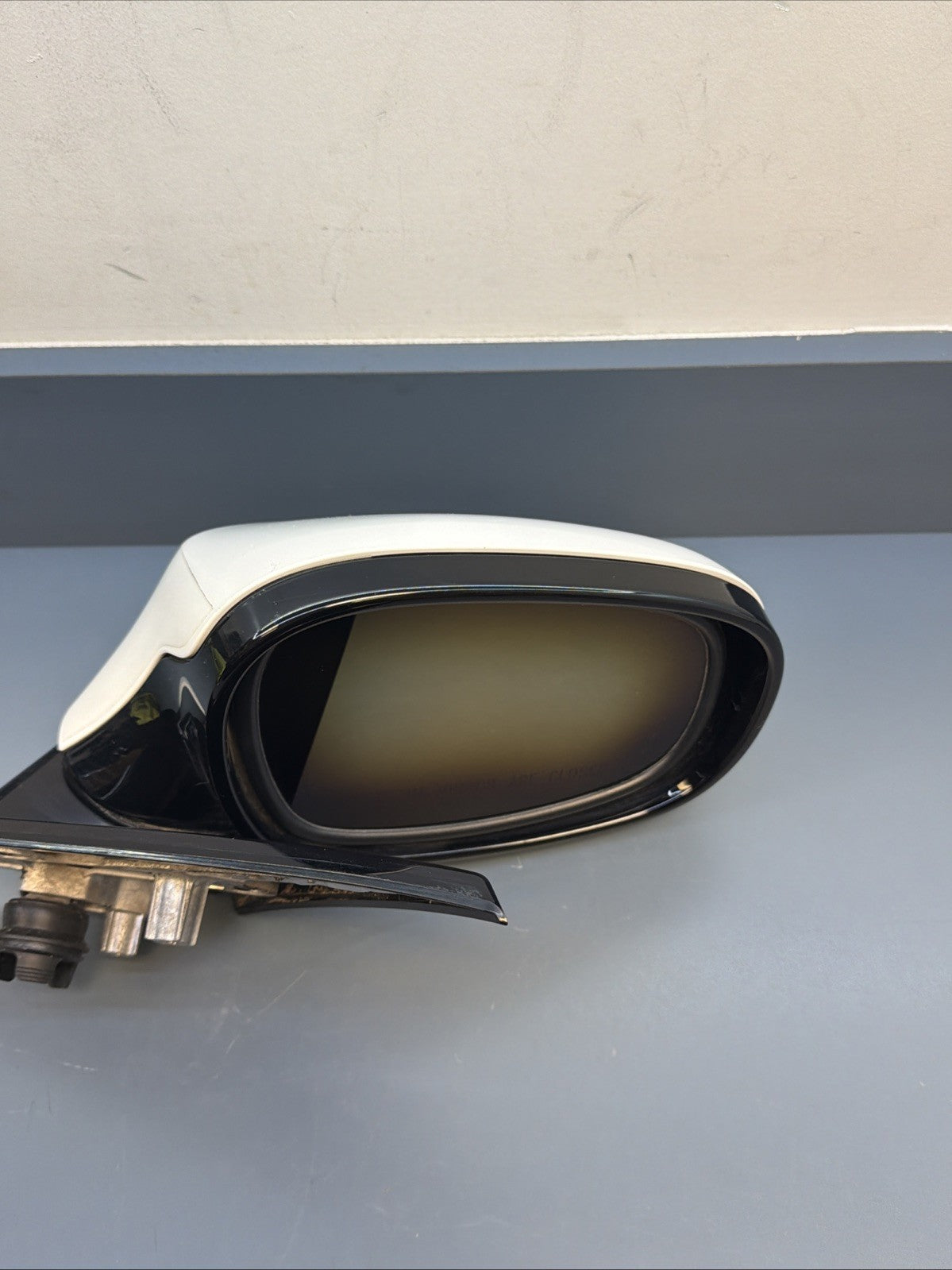 10-13 OEM BMW E88 E82 Right Passenger Side Heated Mirror Assembly White 7282048