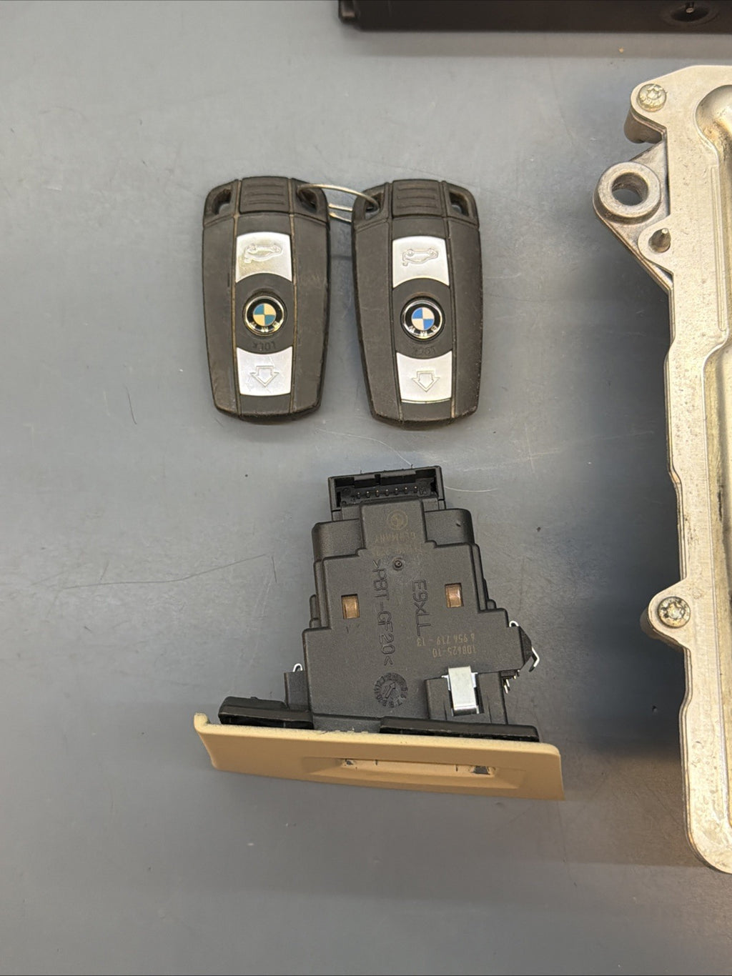 11-13 BMW E90 E92 E93 N55 ENGINE ECU ECM DME CAS3 LOCK KEY SET OEM 7612745