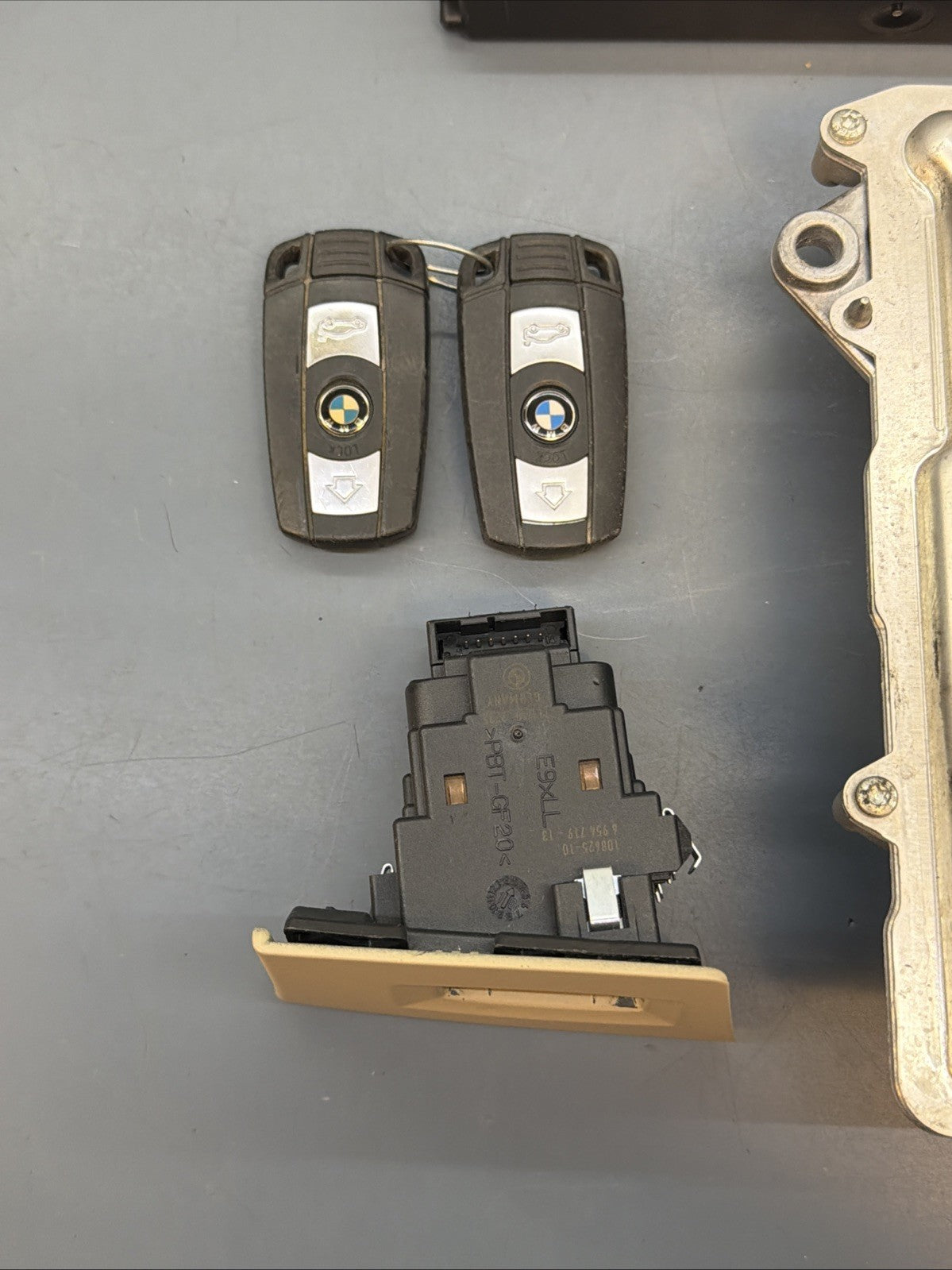 11-13 BMW E90 E92 E93 N55 ENGINE ECU ECM DME CAS3 LOCK KEY SET OEM 7612745
