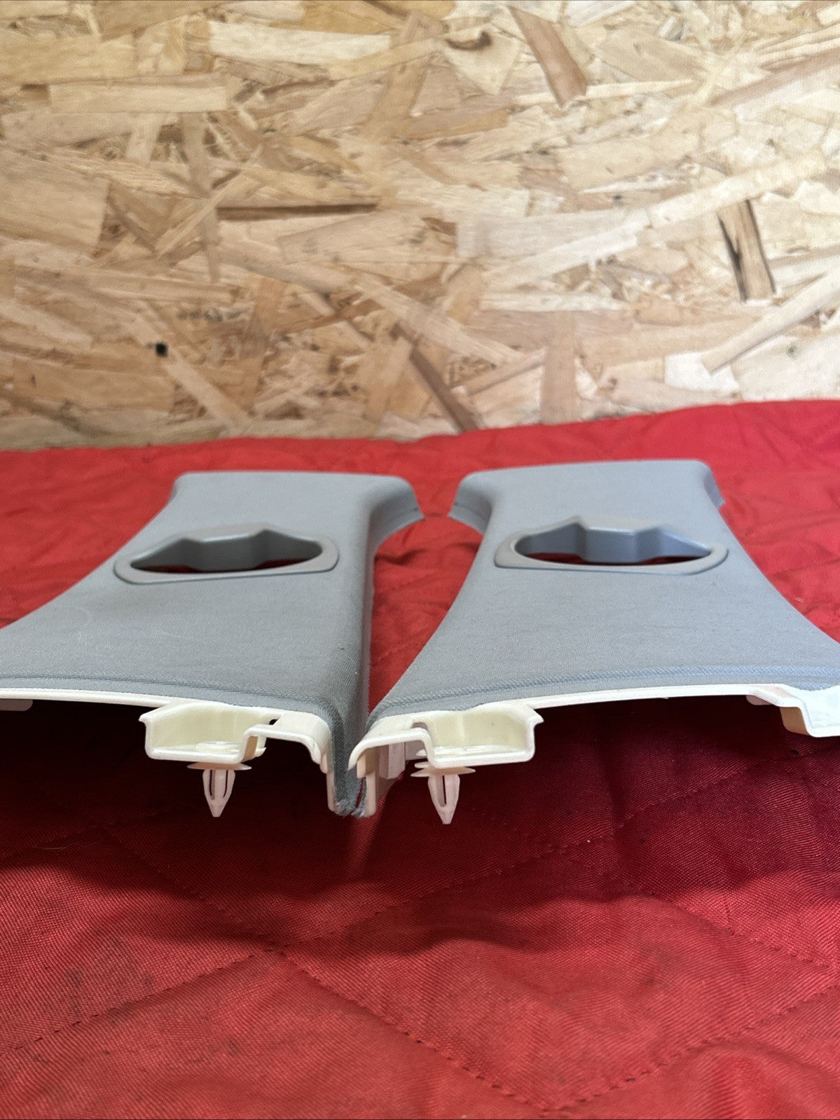 D 06-12 BMW E90 E91 328i UPPER B PILLAR TRIM LEFT & RIGHT 7058335 7058336