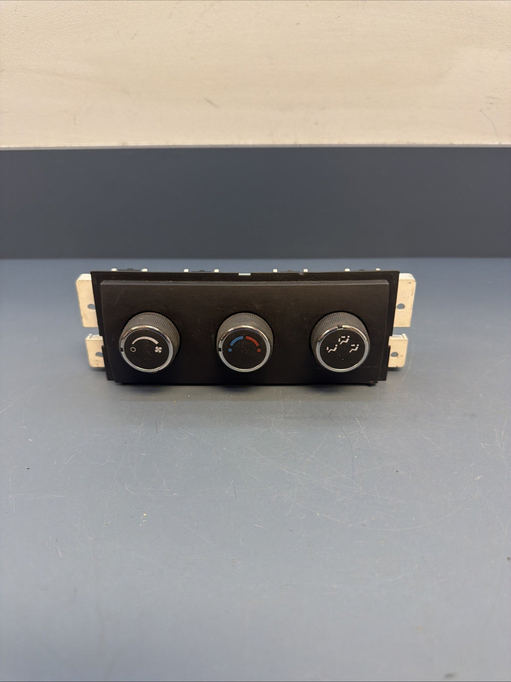 GM CHEVROLET TEMPERATURE CONTROL ASSEMBLY 5109353