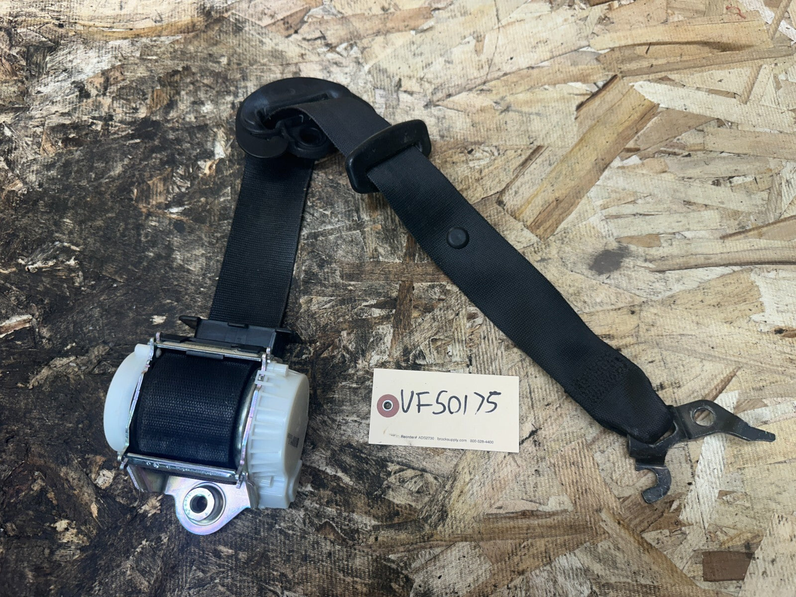 BMW 2006-2012 E90 3 SERIES FRONT LEFT DRIVER SEAT BELT RETRACTOR OEM 33017492