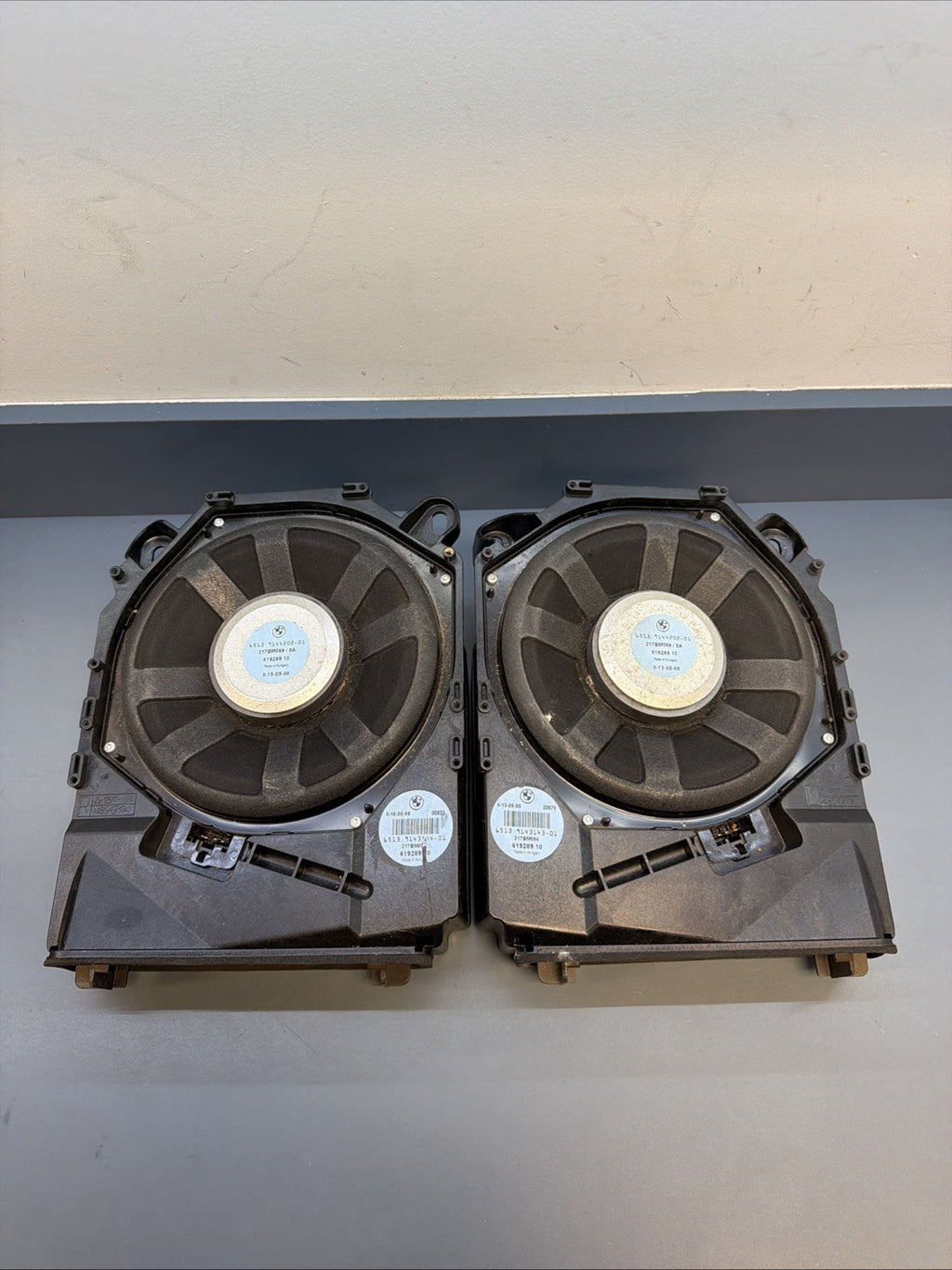 08-13 BMW E92 E90 3 SER FRONT LEFT & RIGHT HI-FI SUBWOOFER SET 9143143 9143144