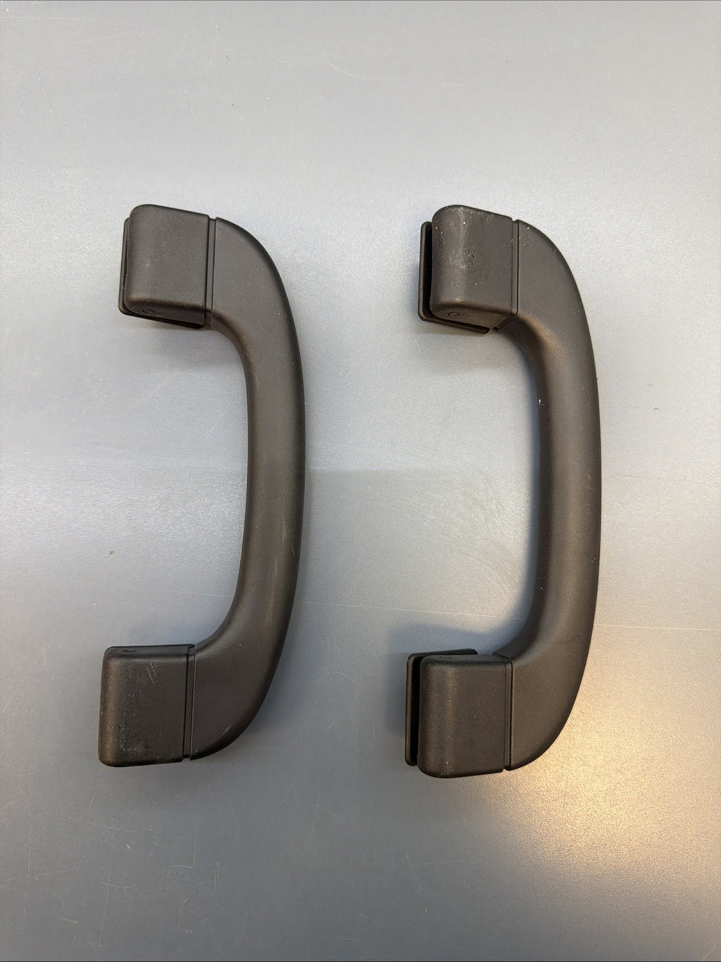 07-11 BMW E92 328 335 COUPE LEFT & RIGHT INTERIOR ROOF HANDLE SET BLACK 9143516